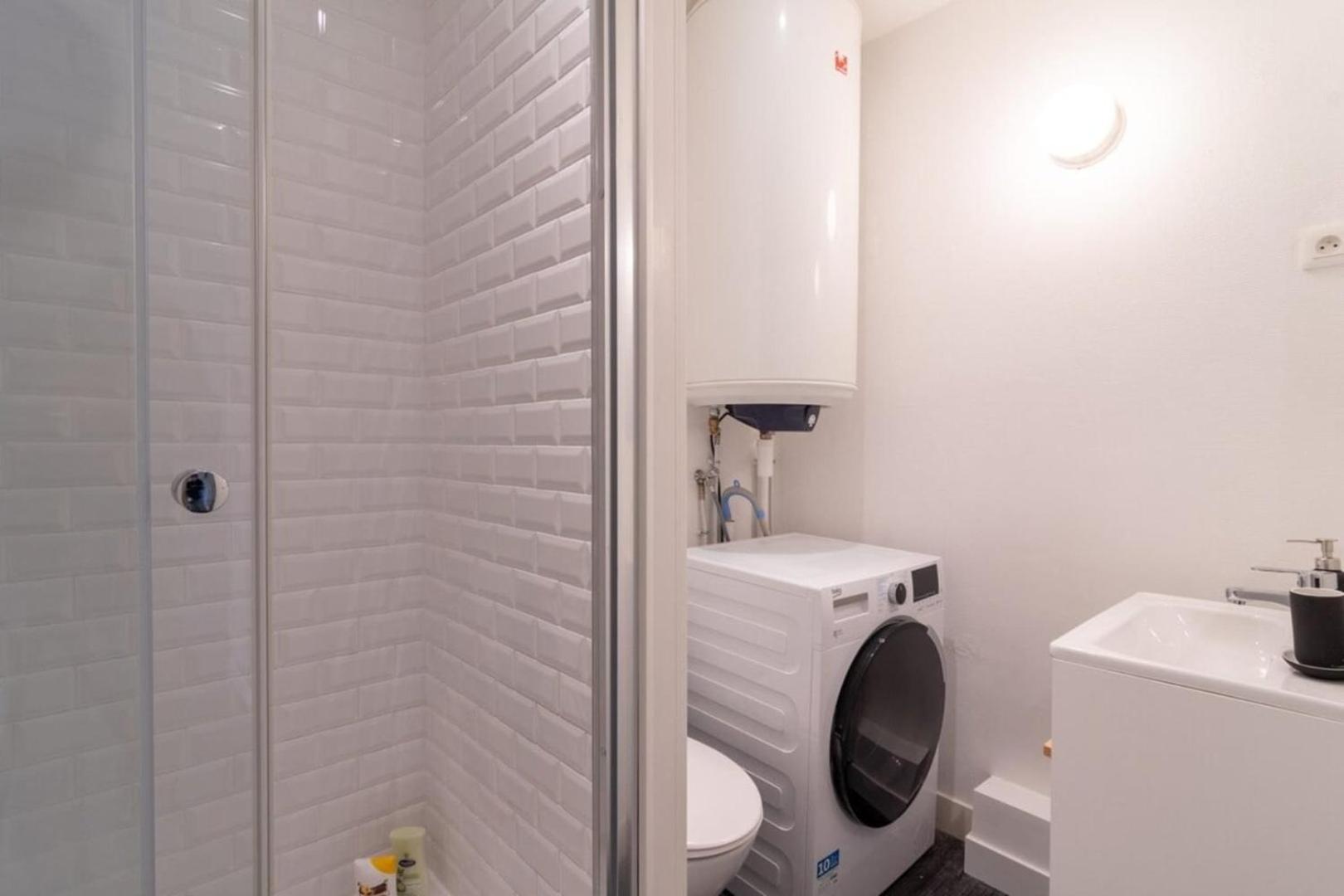 טורקואן Apartment Near The Train Station Ouigo Tgv מראה חיצוני תמונה